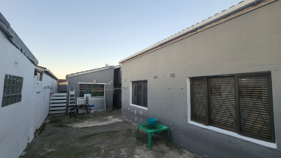 4 Bedroom Property for Sale in Portlands Western Cape